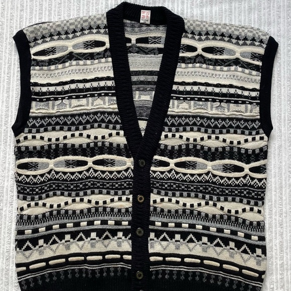 Vintage 3D Textured Knit Sweater Vest - Picture 1 of 8